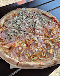 Pizza Szafran z bogatym dodatkiem